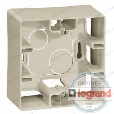 Коробка для накладного монтажа одинарная Legrand Etika слоновая кость 672520